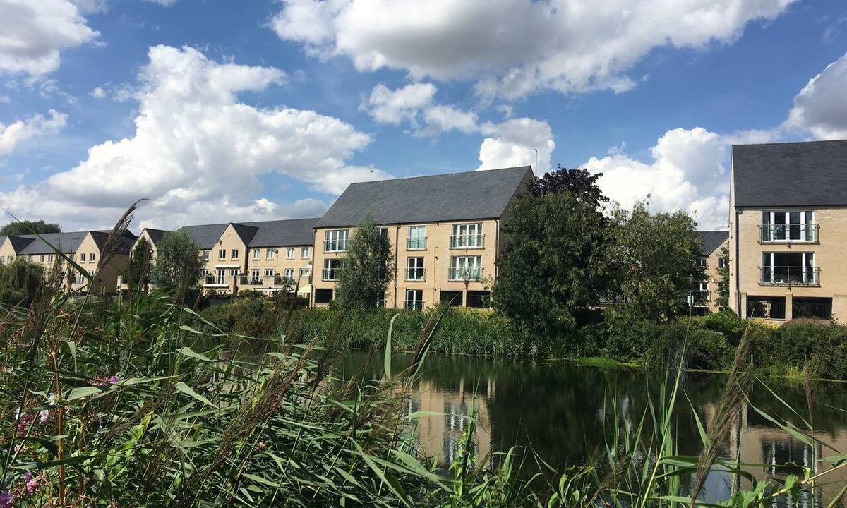 St Neots Apartment | 2BR &2 Bath Riverside Penthouse | 2 Parking | View