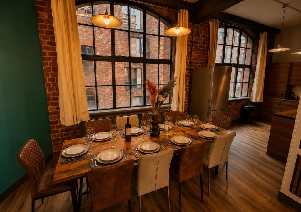 RopeWalks Apartment | 2BR Central Apt - Bars, Restaurants & Parking