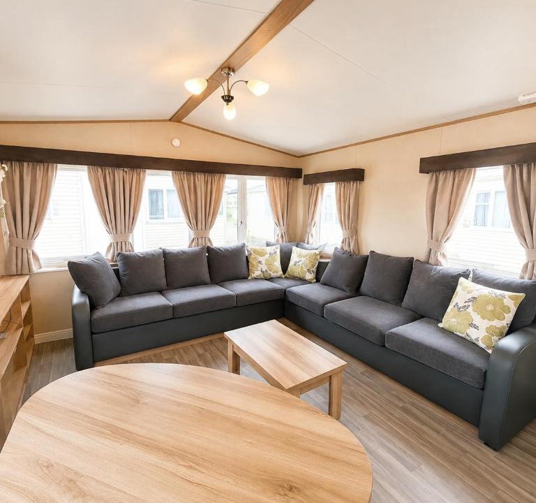 Clacton-on-Sea Resort | 3-Bed Coastal Caravan Near the Beach