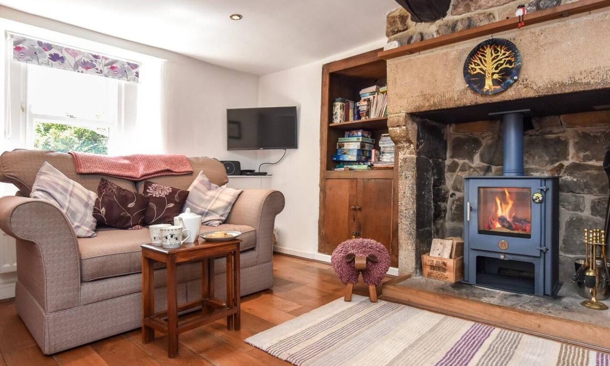 Baslow Cottage | 3 Bed in Baslow (oc-pk917)