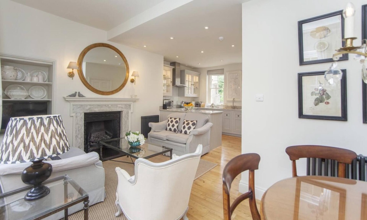 Upper Town Cottage | 3 Bed in Bath (oc-bhr40)