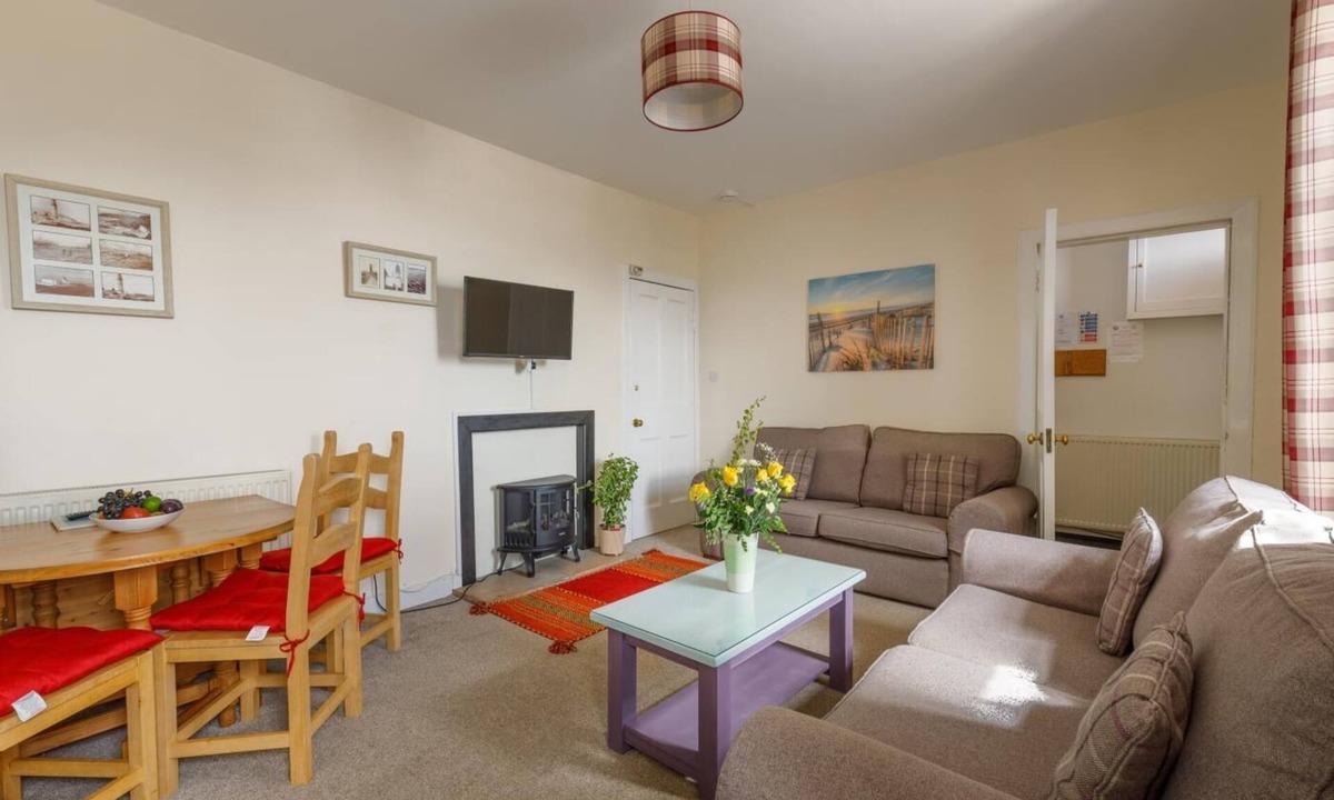 Drummore Cottage | 3 Bed in Drummore (oc-p30213)