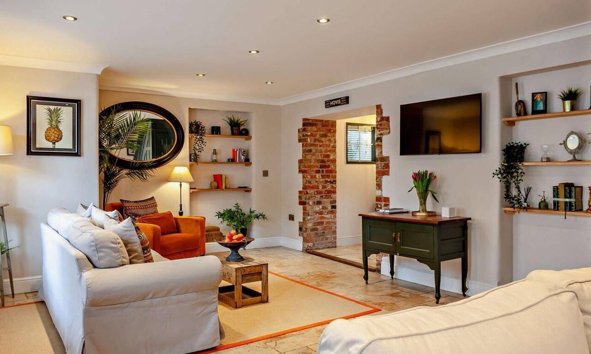 Curry Rivel Cottage | 3 Bed in Langport (oc-94302)