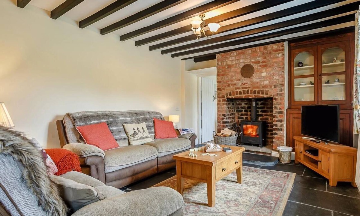 Caersws Cottage | 3 Bed in Llandrindod Wells (oc-65885)