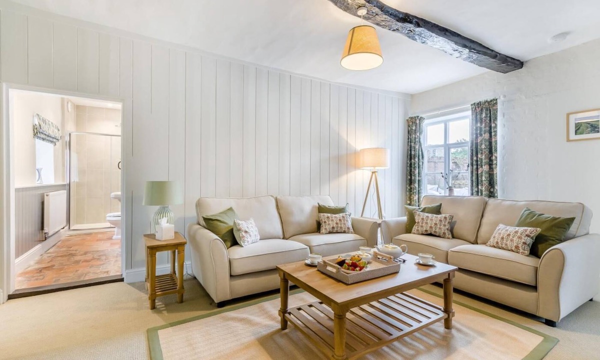Itteringham Cottage | 3 Bed in Mannington (oc-r32335)