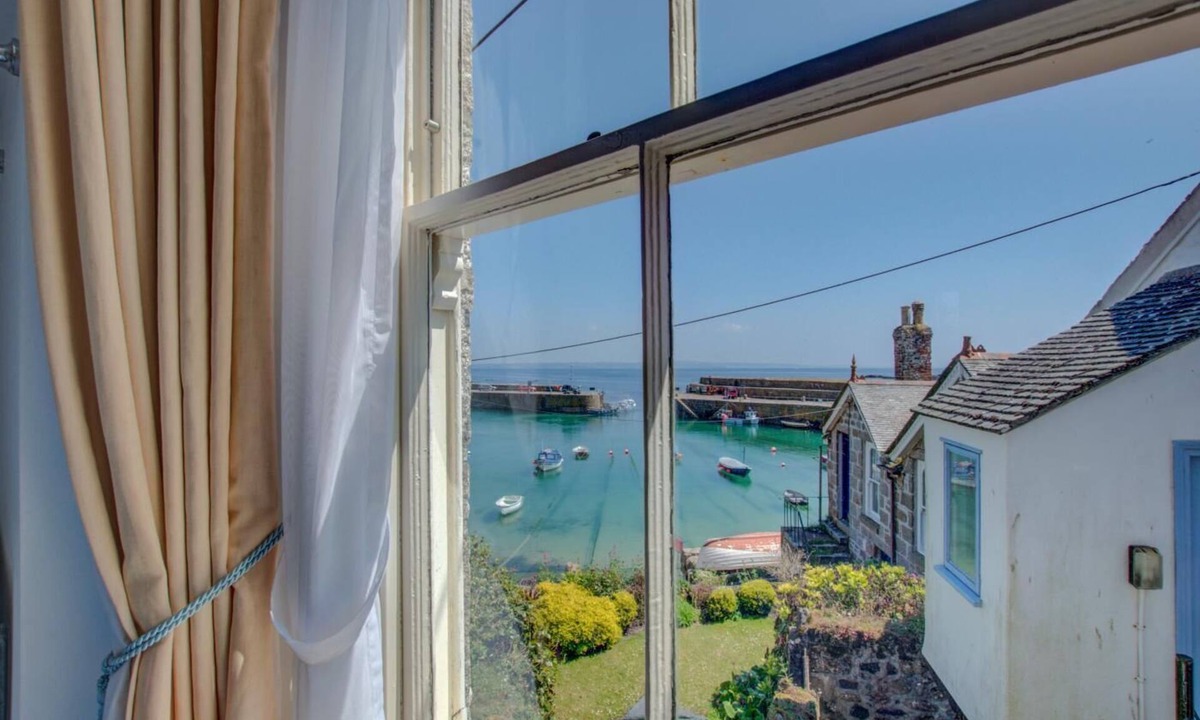 Mousehole Cottage | 3 Bed in Mousehole (oc-gwylan)