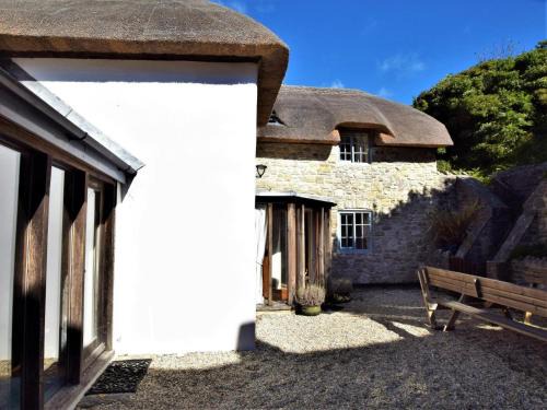 West Lulworth House | 3 Bed in Wareham oc-dc023