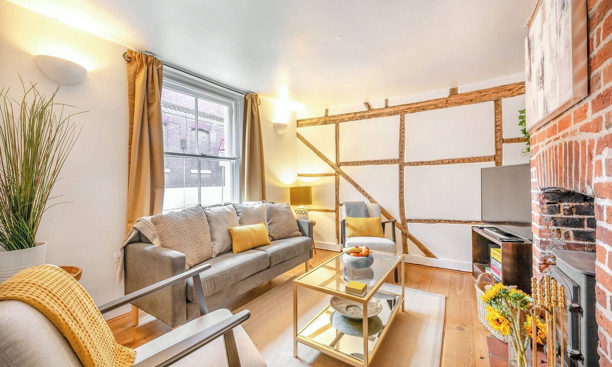 Winchester Cottage | 3 bedroom accommodation in Winchester