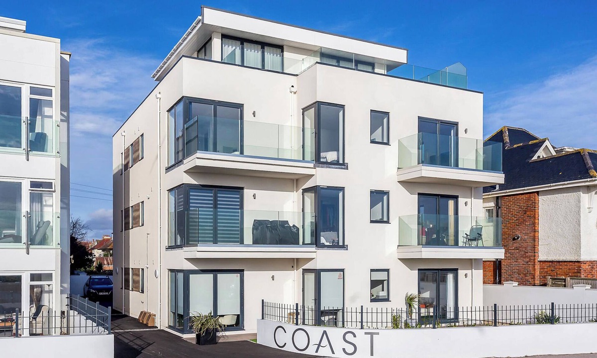 Southbourne Apartment | 3 bedroom accommodation in Bournemouth