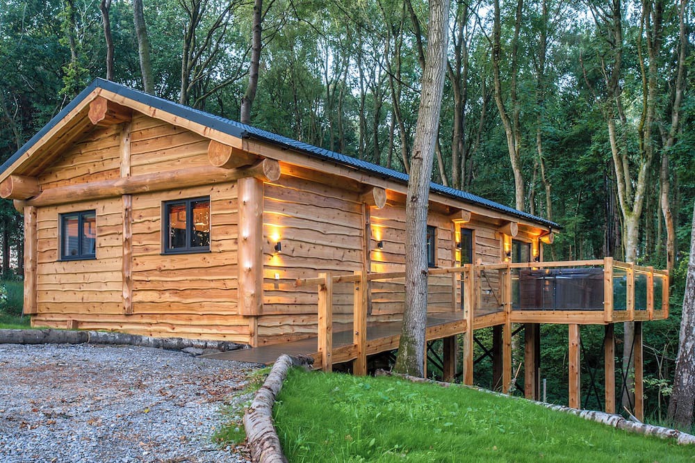 Overton-on-dee Ski Chalet | 3 bedroom accommodation in Ellesmere