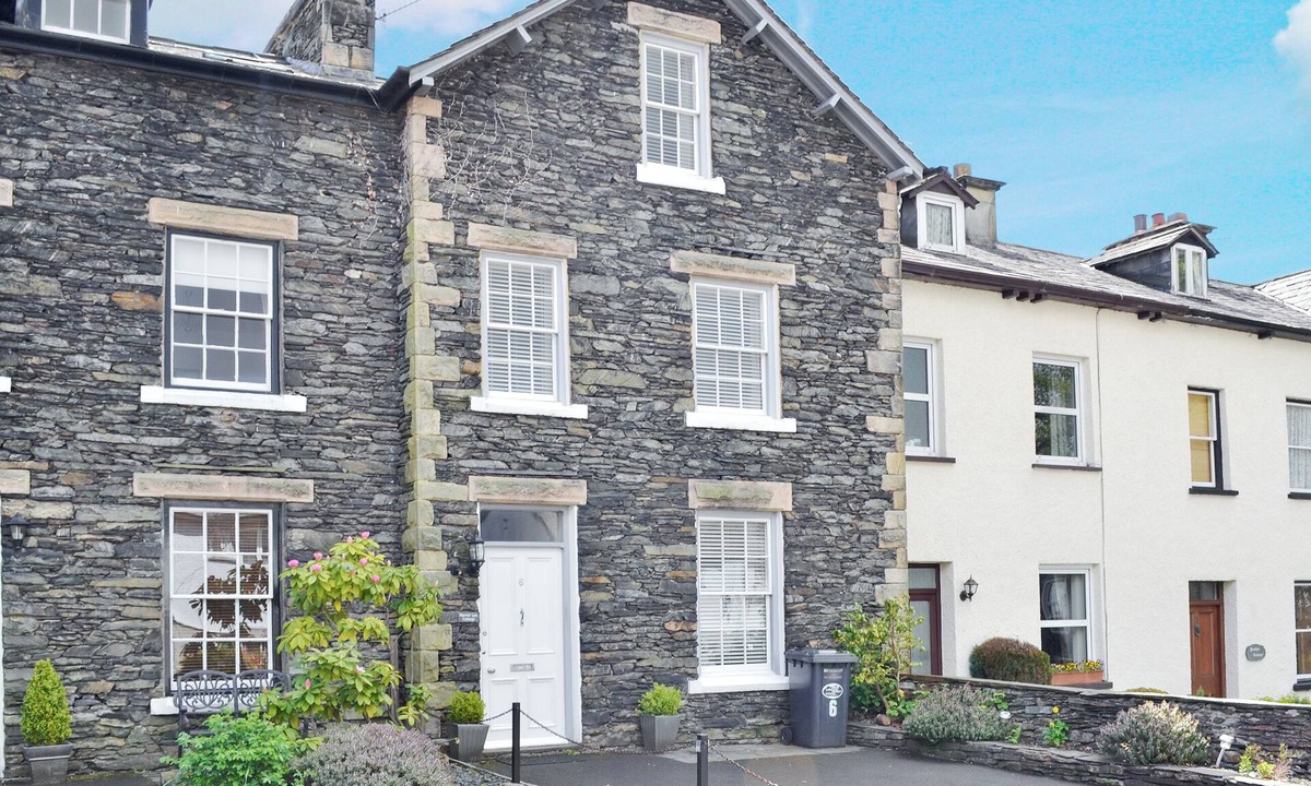 Bowness-on-Windermere Cottage | 3 bedroom accommodation in Bowness, near Windermere