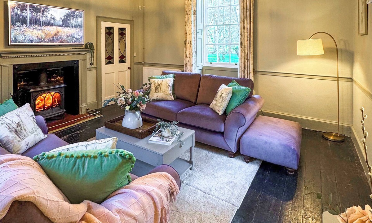Ickburgh Cottage | 3 bedroom accommodation in High Ash