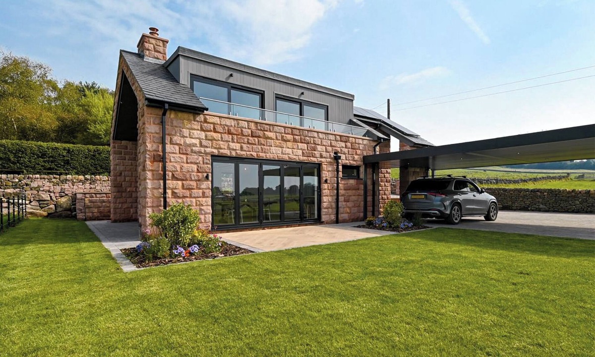 Tunstall Cottage | 3 bedroom accommodation in Biddulph, near Stoke-on-Trent