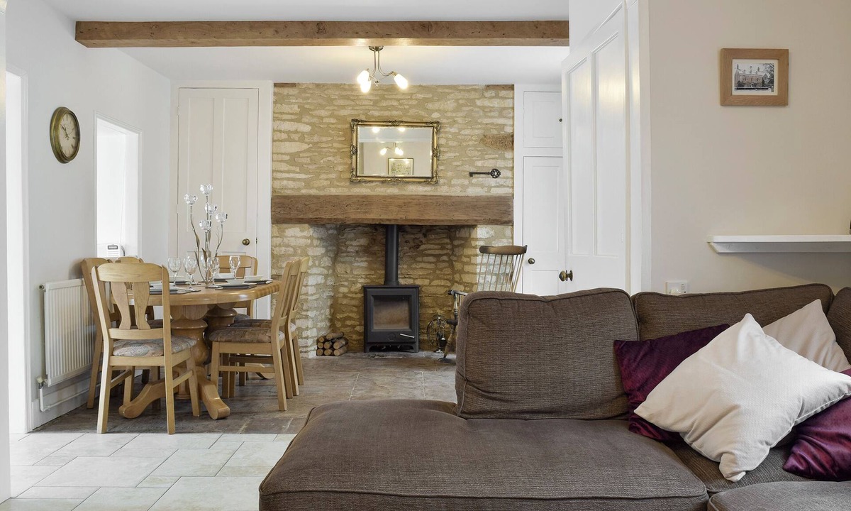 Bampton Cottage | 3 bedroom accommodation in Bampton, near Witney