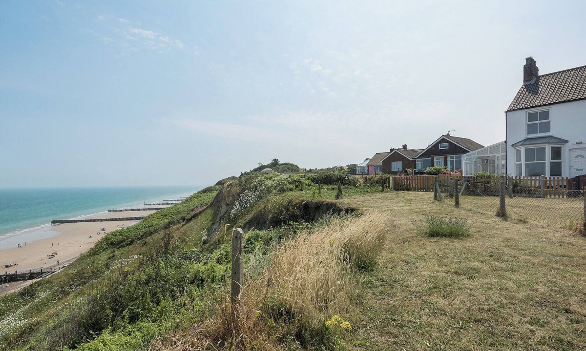 Overstrand Cottage | 3 bedroom accommodation in Overstrand, Cromer
