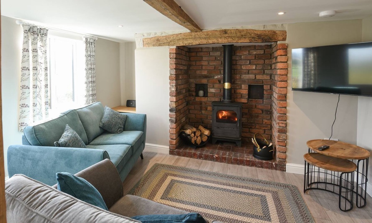 Llangyniew Cottage | 3 bedroom accommodation in Llangyniew, near Welshpool