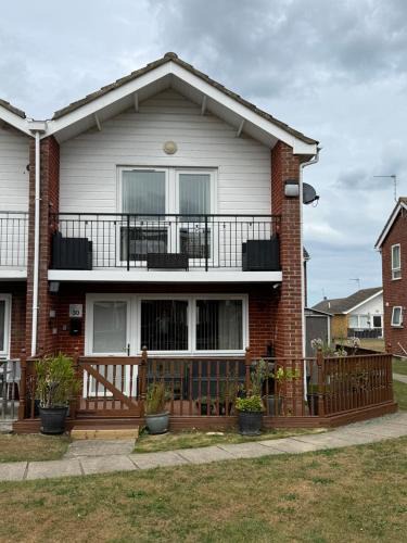 Corton House | 30 Waterside