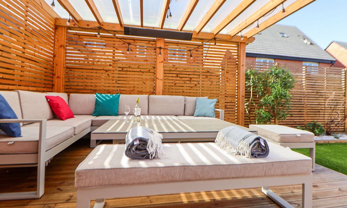 Chester Cottage | 37 Devana Gardens