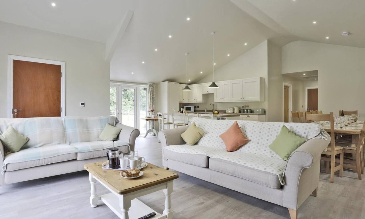 Beccles Cottage | 4 Bed in Barsham (oc-lbarn)