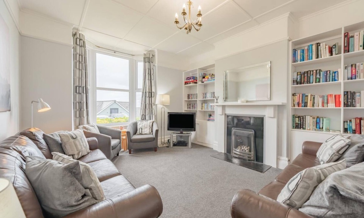 Hele Cottage | 4 Bed in Ilfracombe (oc-crofil)