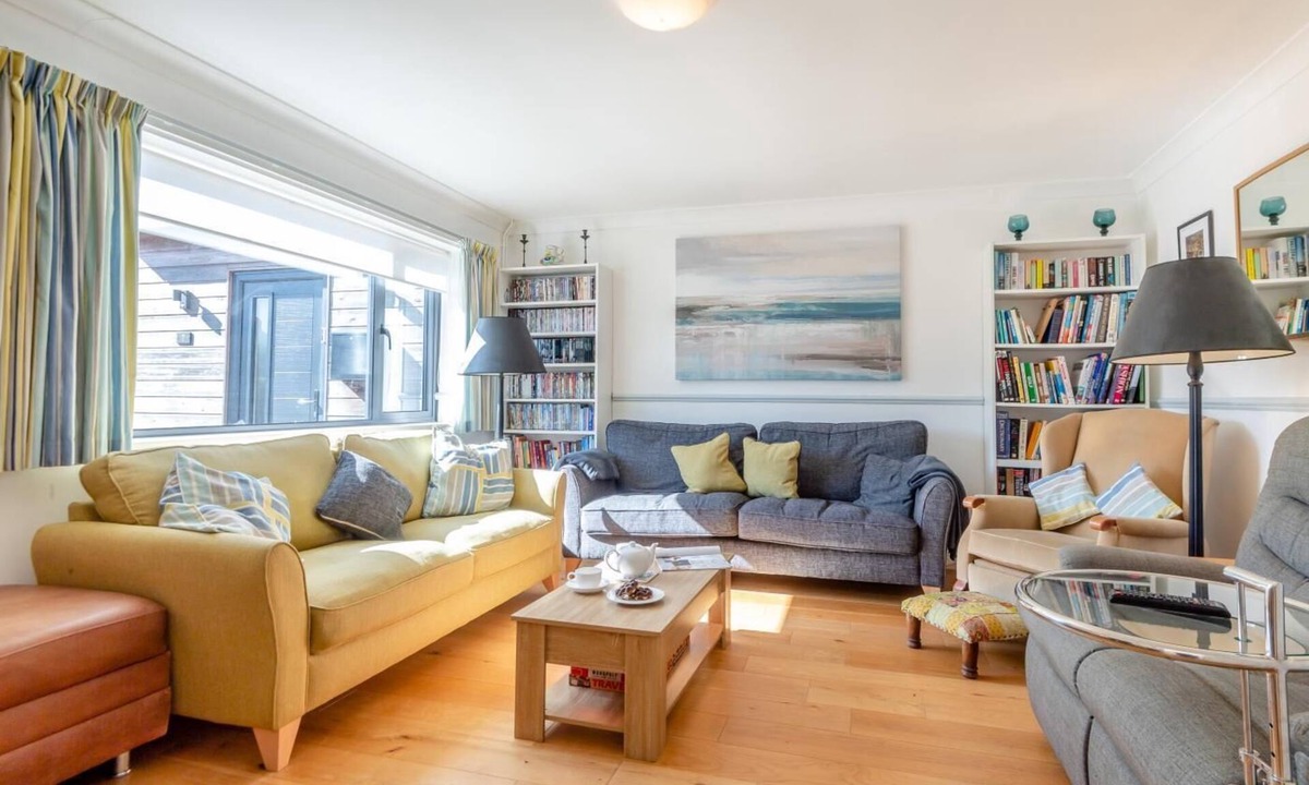 Ringstead House | 4 Bed in Ringstead (oc-k30839)