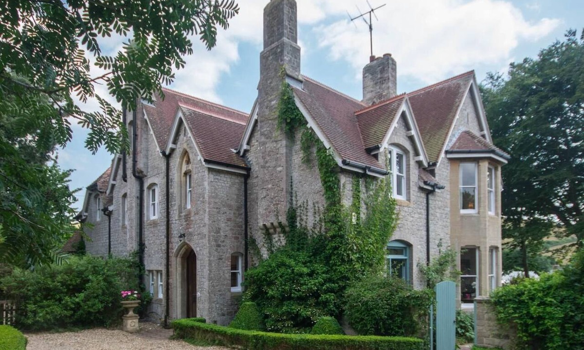 West Lulworth Cottage | 4 Bed in Wareham (oc-dc182)