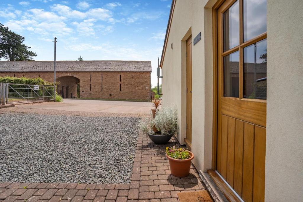 Monmouth House | 4 Bed in Wonastow oc-k29425