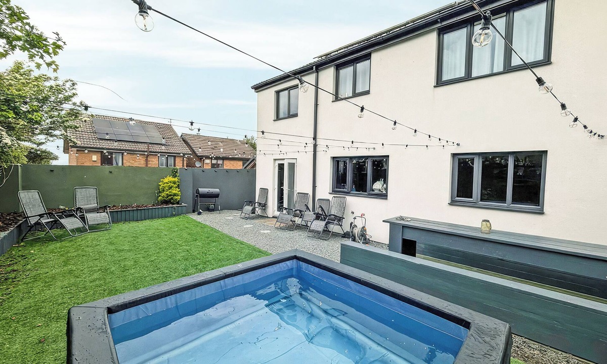 Llanddulas Cottage | 4 bedroom accommodation in Colwyn Bay