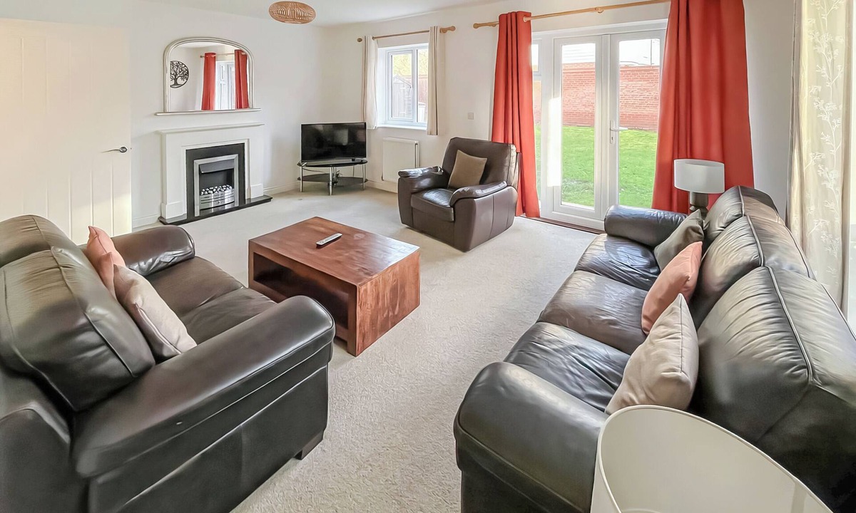 Ashford Cottage | 4 bedroom accommodation in Ashford