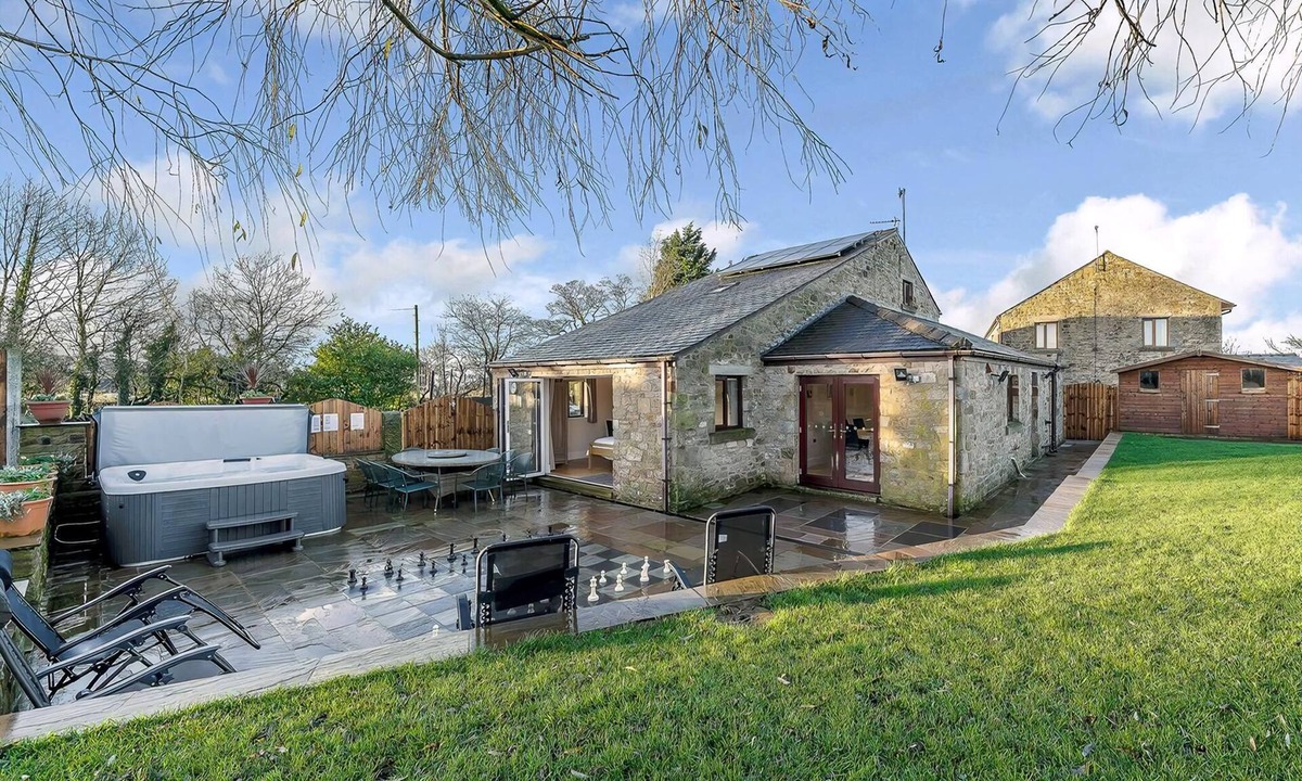 Preston Cottage | 4 bedroom accommodation in Inglewhite, near Longridge