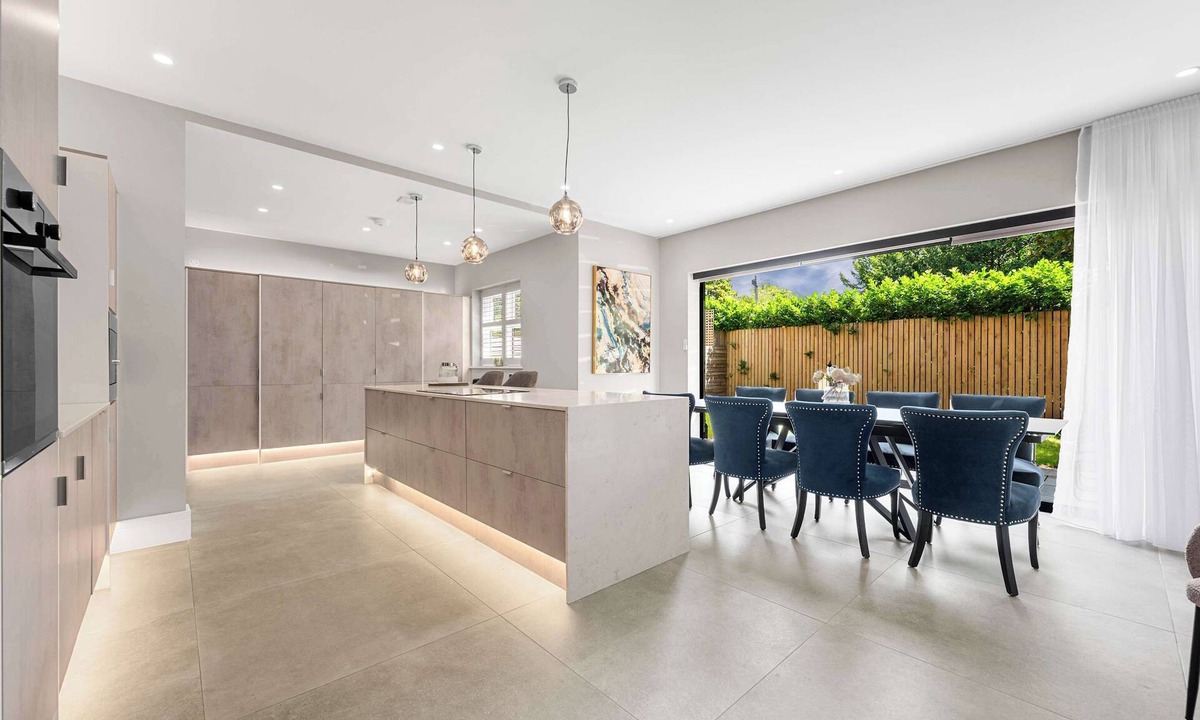 Didsbury House | 5 Bed Didsbury Home | Garden | Free Parking