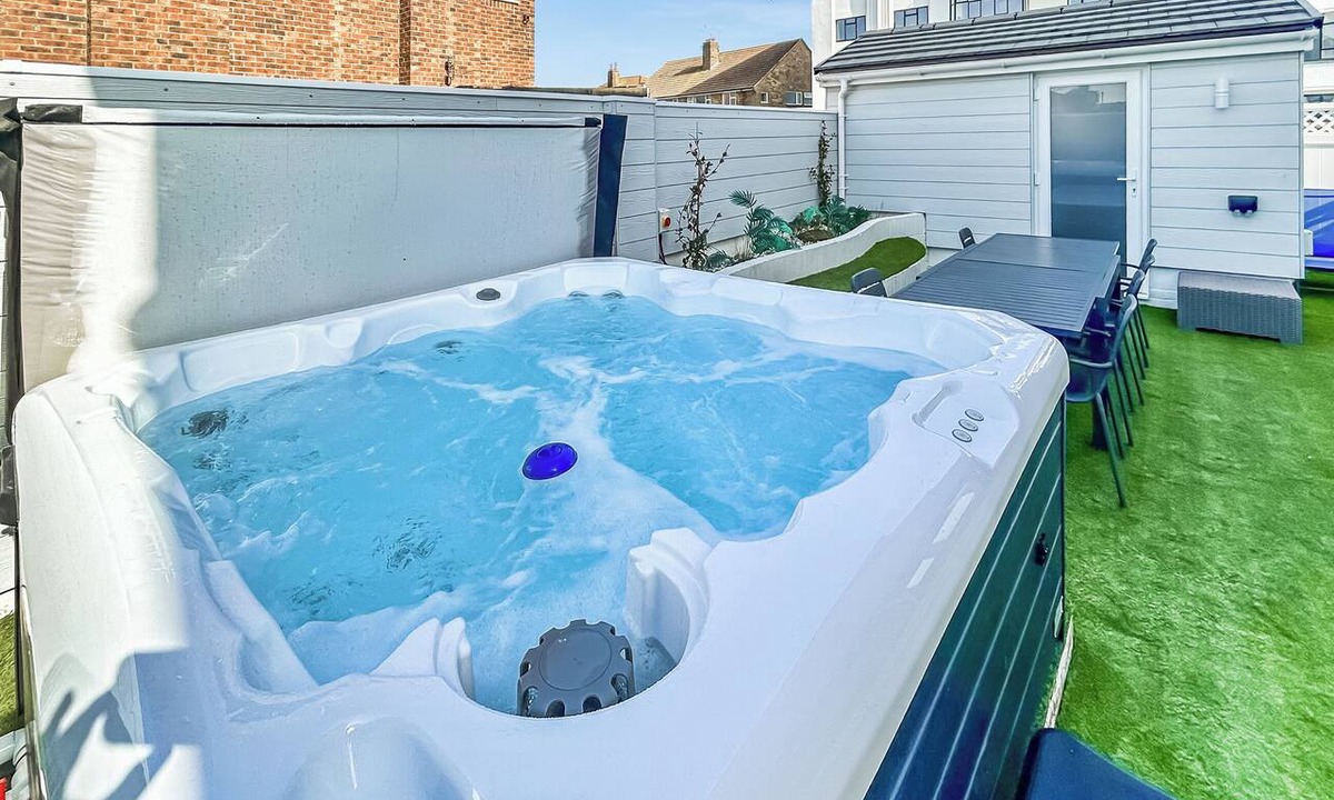Worthing Cottage | 5 bedroom accommodation in Worthing