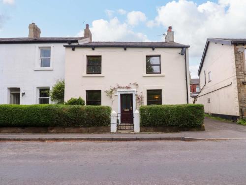 Clayton le Dale House | 6 Hazel Moor