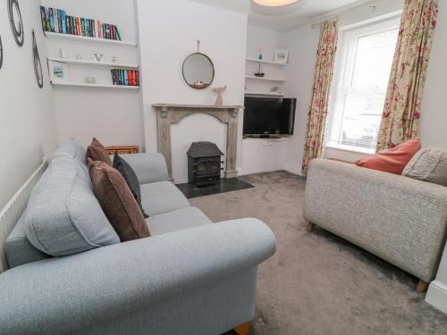 Littleham House | 6 Milton Place