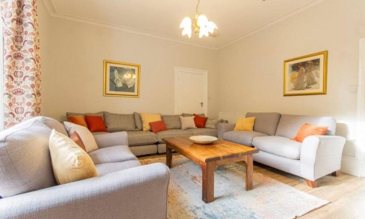 Matlock Bath Cottage | 7 Bed in Matlock Bath (oc-n34368)