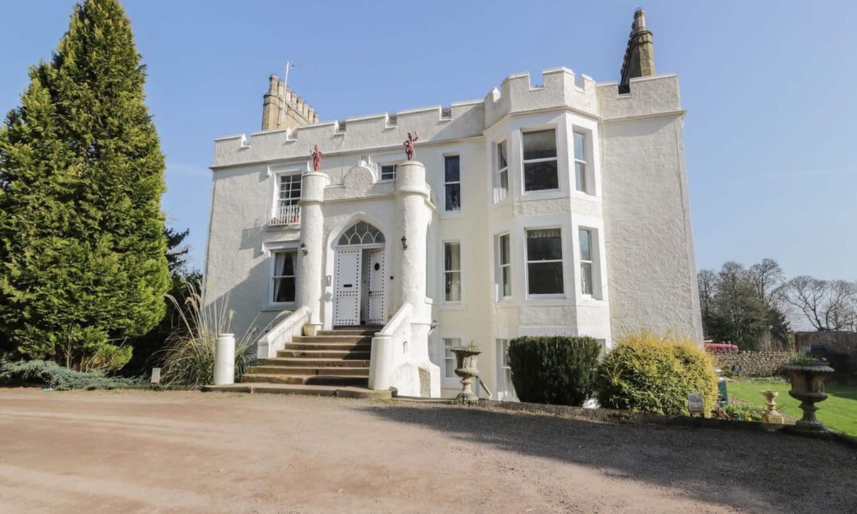 Eyemouth Apartment | 7 Press Castle, Coldingham