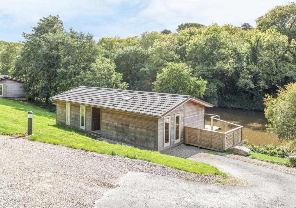 Looe House | 7 Water's Edge