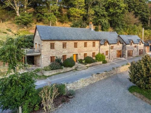 Westbrook Court House | 8 Bed in Llanigon oc-bn241