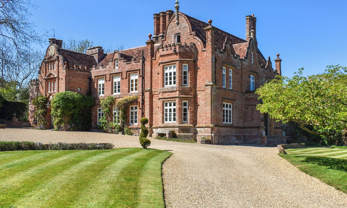 Witnesham Cottage | 8 bedroom accommodation in Witnesham