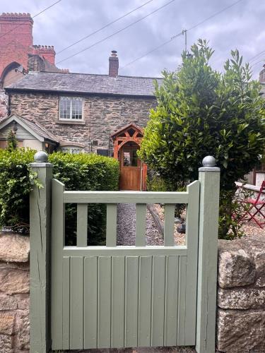 Llangollen House | Abbey Cottage
