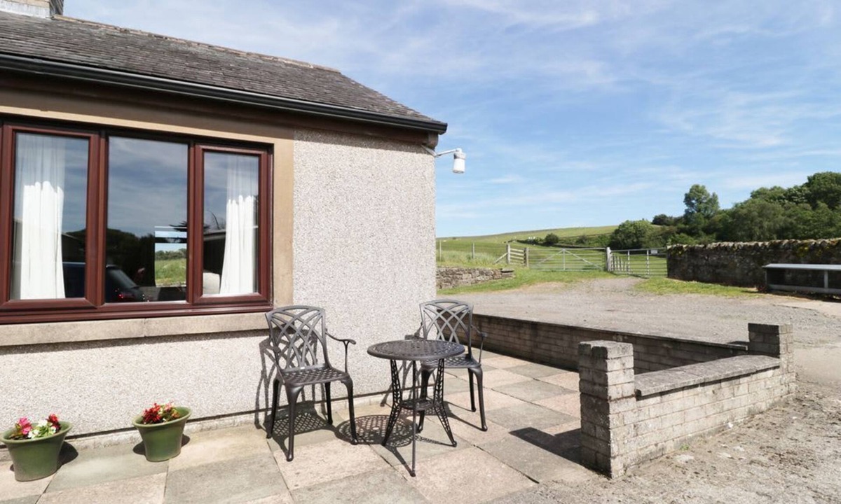 Brampton House | ACORNS, countryside views, near Brampton