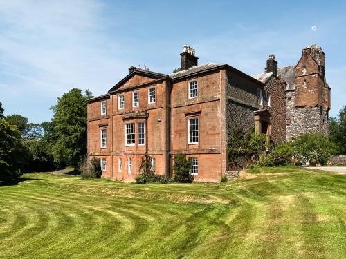 Newbridge House | Amisfield Tower