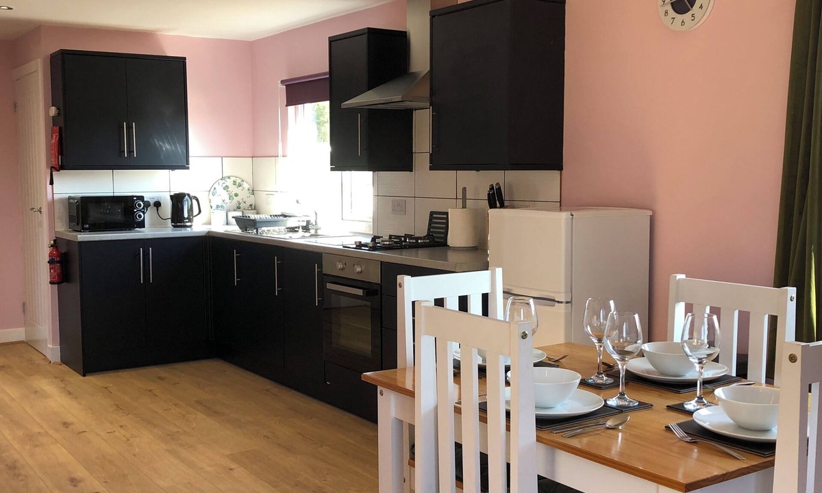 Bury St Edmunds Cabin | An ideal weekend getaway on Kings Forest - Wagtail Lodge. Sleeps 4.