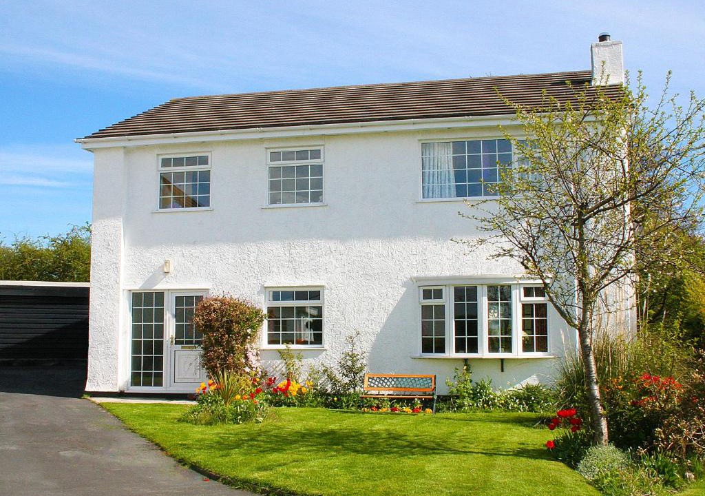Menai Bridge House | Anglesey White Haven