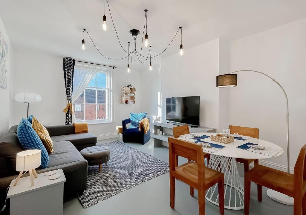 Gloucester Apartment | Apartment In Gloucester Quays-Apartment Three