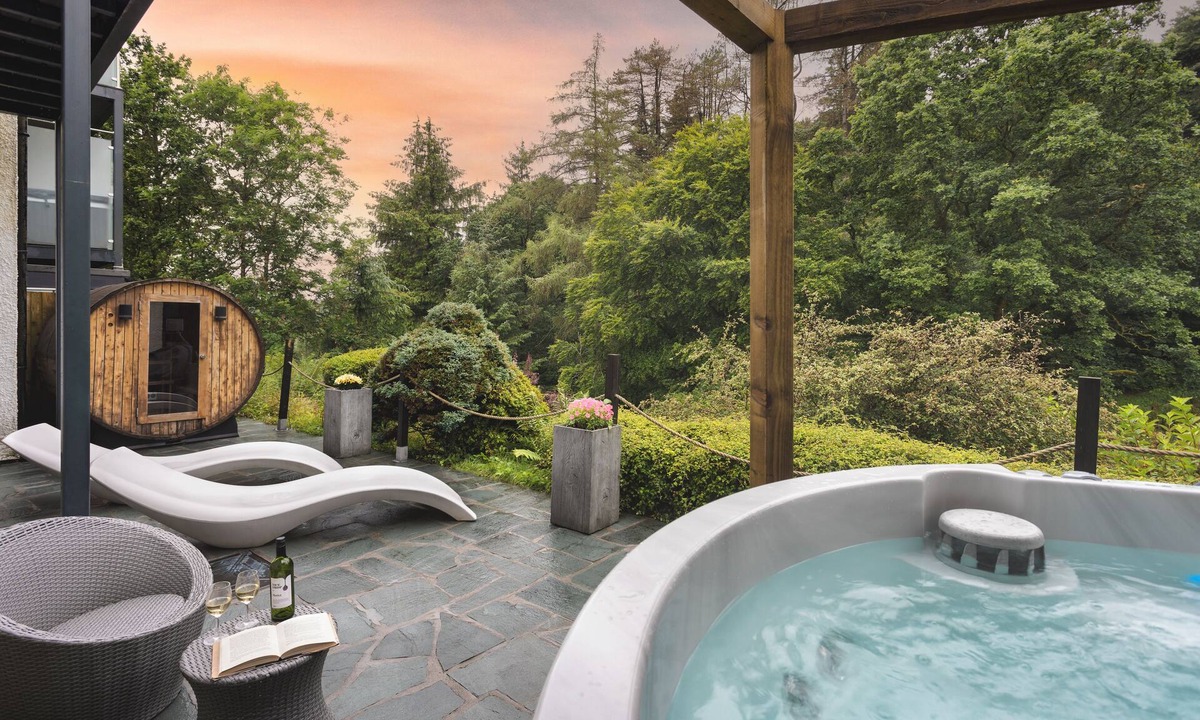 Bowness-on-Windermere Hotel | Aphrodites Group
