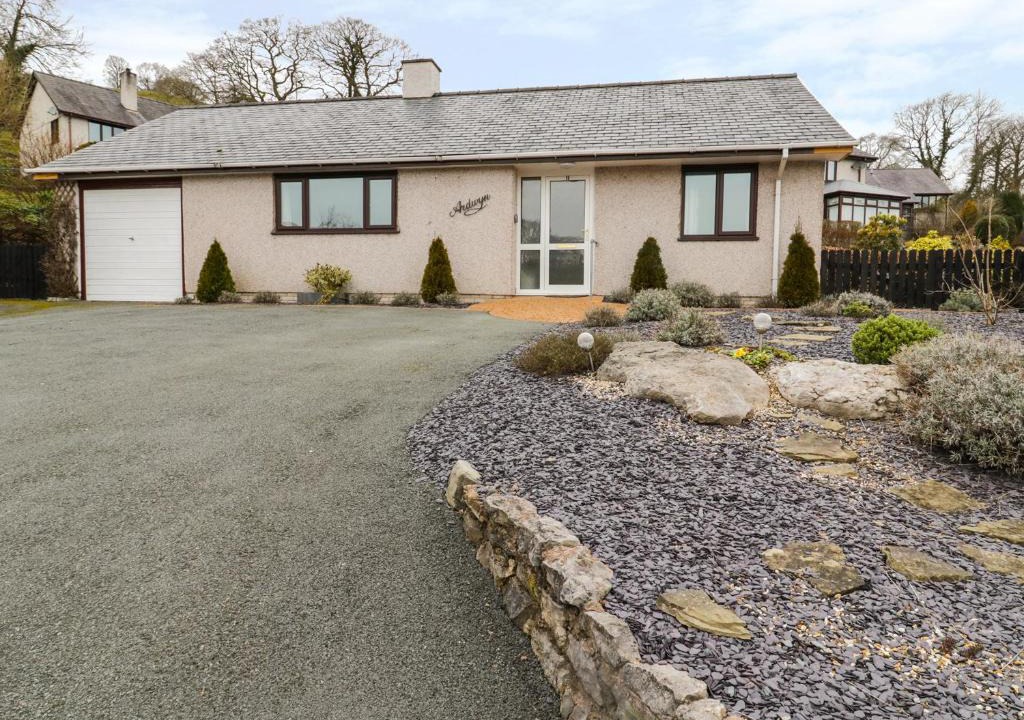 Llanycil House | Ardwyn