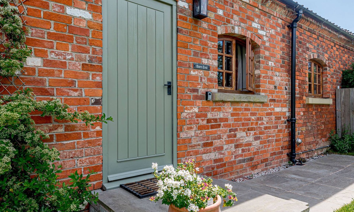 Sturton By Stow Cottage | Barn End