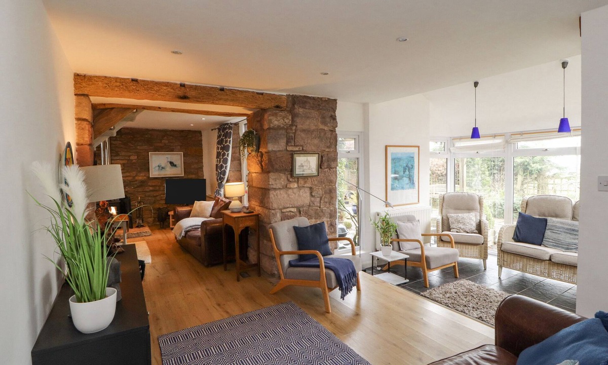 Penrith Cottage | BARN END, pet friendly, character holiday cottage in Shap