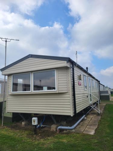 Swalecliffe Resort | Beach View